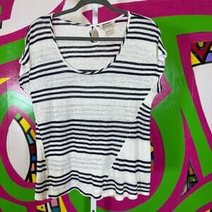 Lucky Brand White and Black Asymmetrical Short Sleeve T-shirt. Size Medium